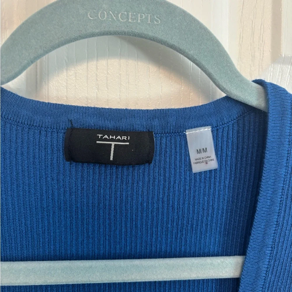 Tahari Royal Blue Ribbed Tank Top. Medium - Picture 2 of 11